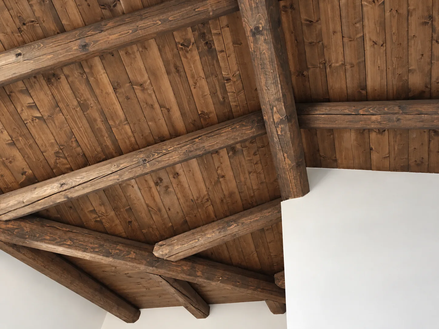 La Casa sulla Collina — Tra passato e presente